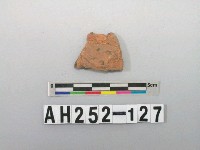 藏品(紅色夾砂陶片)的圖片